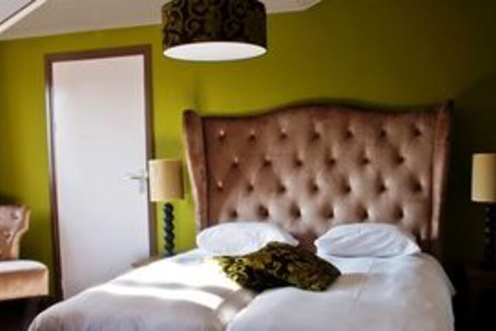 Room 17 of 60