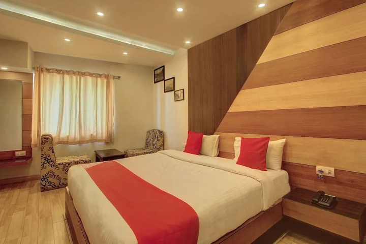 Room 5 of 15