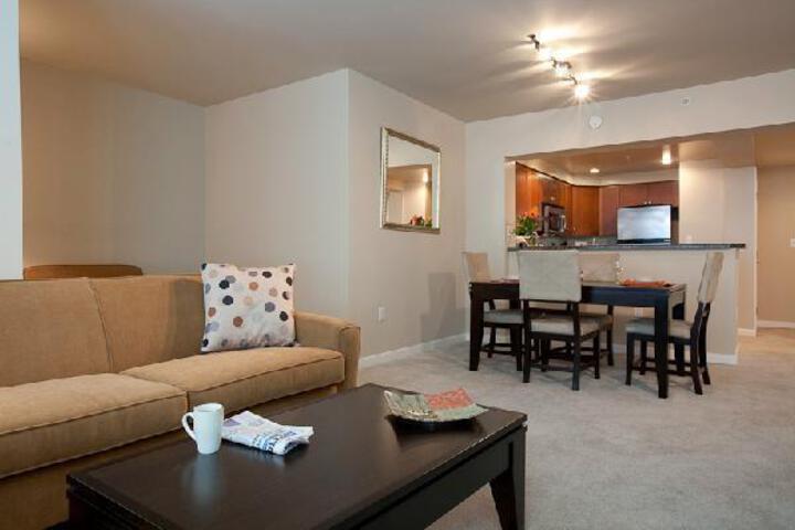 Sunshine Suites at the Crossroads in San Diego, CA