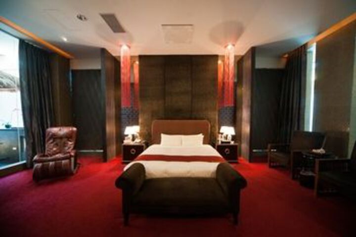 Room 19 of 31