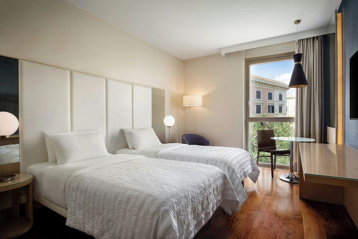 Room 46 of 158