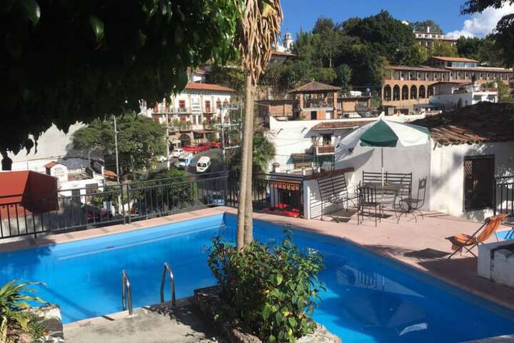 Pool Hotel