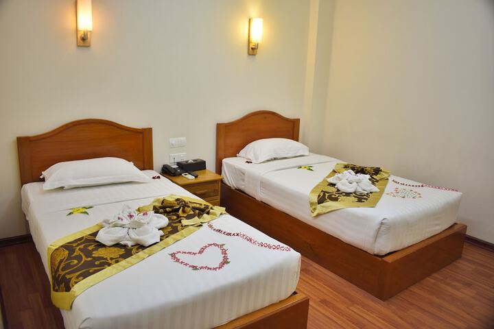 Room 4 of 38