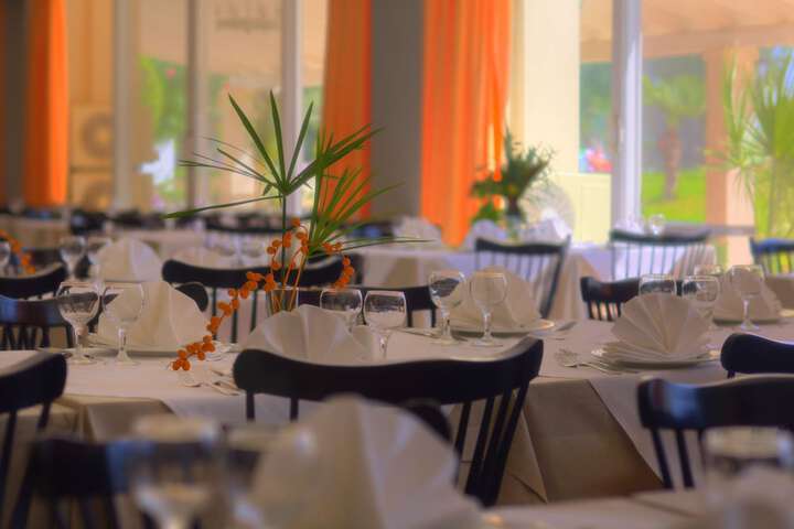 Dining 88 of 208