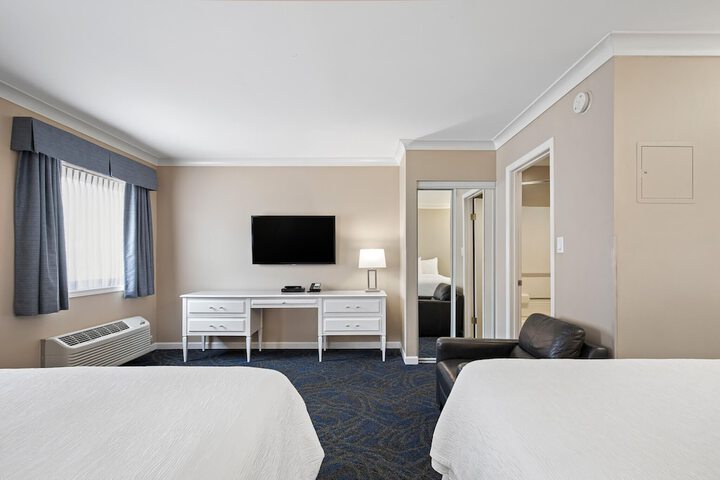 Room 9 of 42