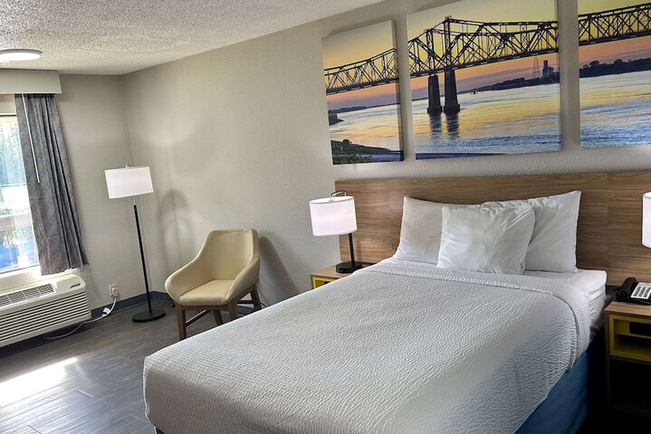 1 Double Bed (1 of 6)