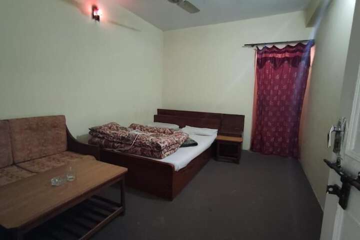 Room 9 of 23