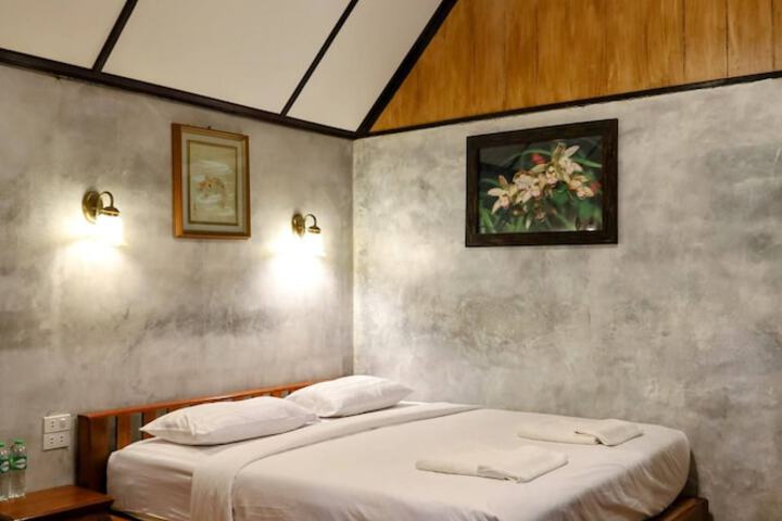 Room 8 of 73
