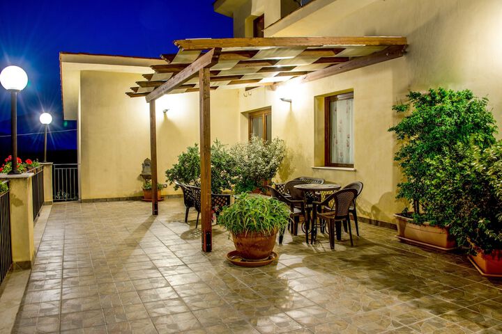 Terrace/Patio 24 of 30
