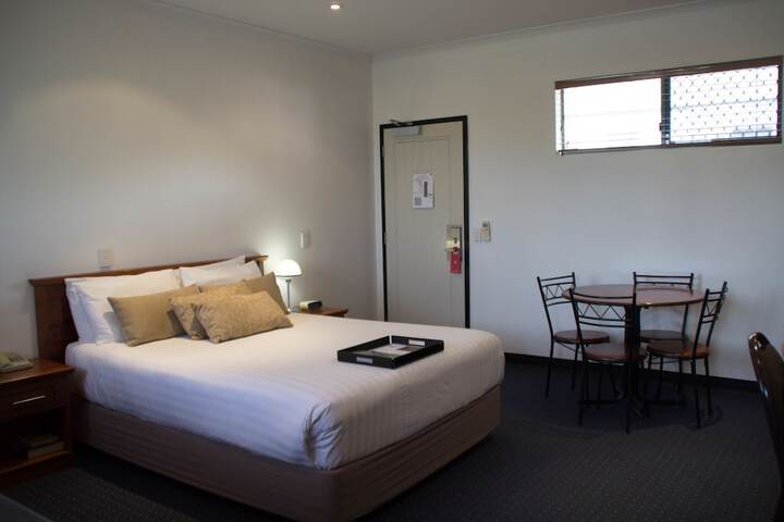 Room 3 of 25