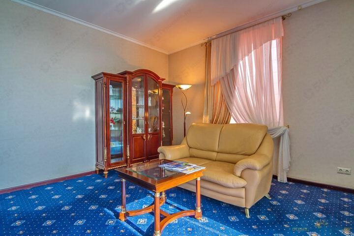 Room 15 of 34