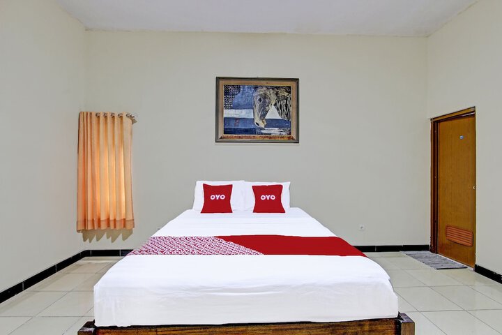 Room 9 of 37