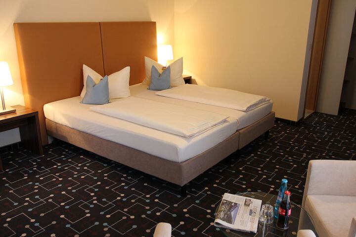 Room 11 of 47