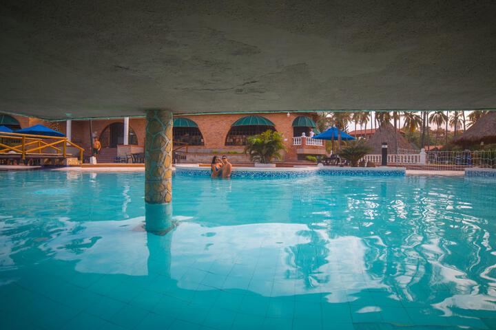 Pool 14 of 17