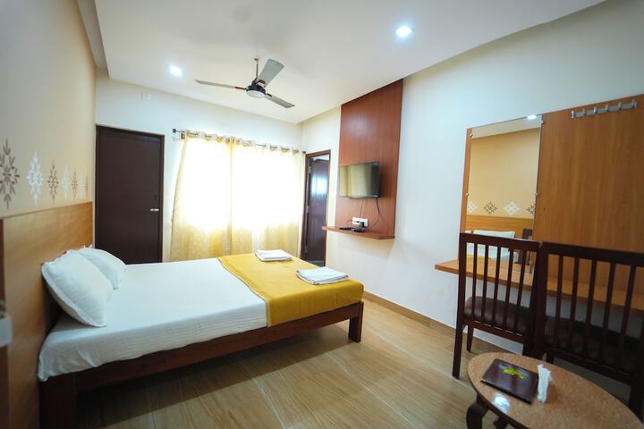 Room 15 of 19