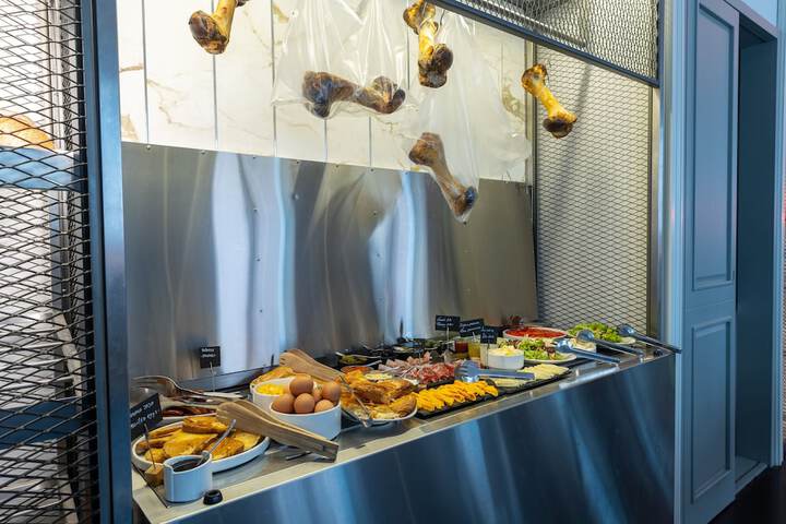 Breakfast/Coffee Service 127 of 147