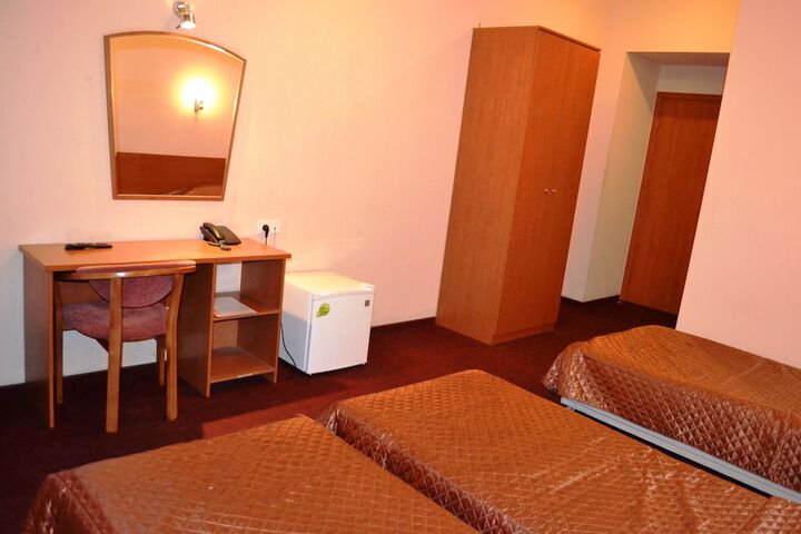 Room 28 of 64