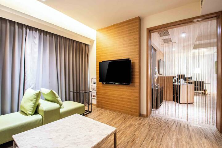 Room 27 of 59