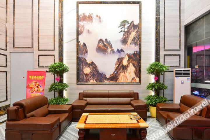 Hotel Interior 8 of 11