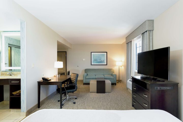 1 King 1qn Bed 2 Bedroom 2 Bath Suite (8 of 21)