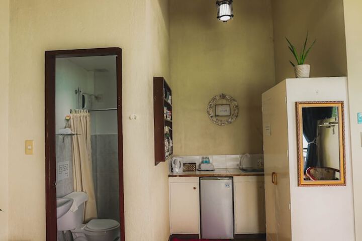 Room 13 of 80