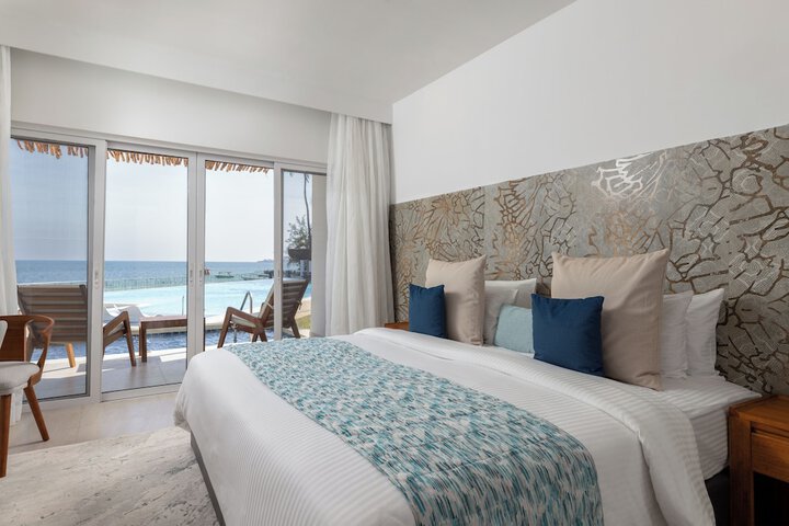 Room 11 of 60
