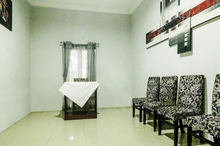 Hotel Interior 4 of 25