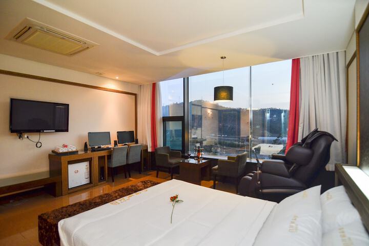 Room 45 of 54