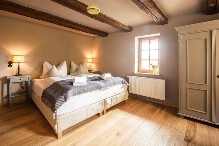 Room 3 of 42