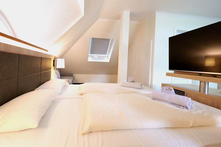 Room 16 of 50