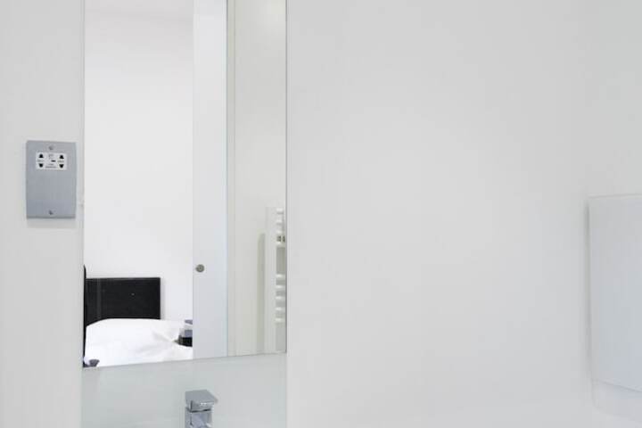 Room 26 of 31
