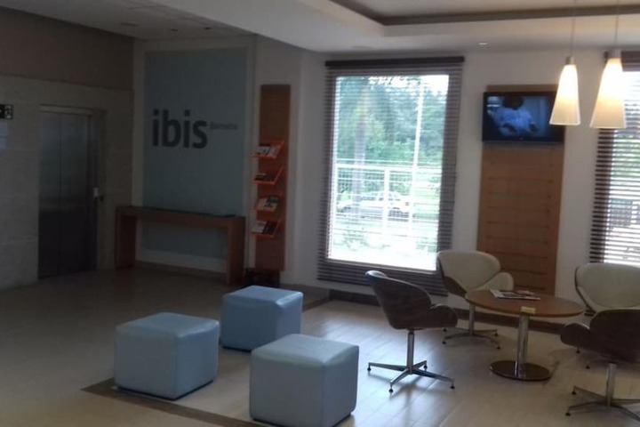 Entrance & Lobby