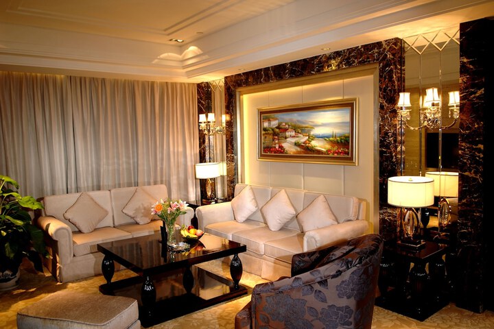 Suite Room