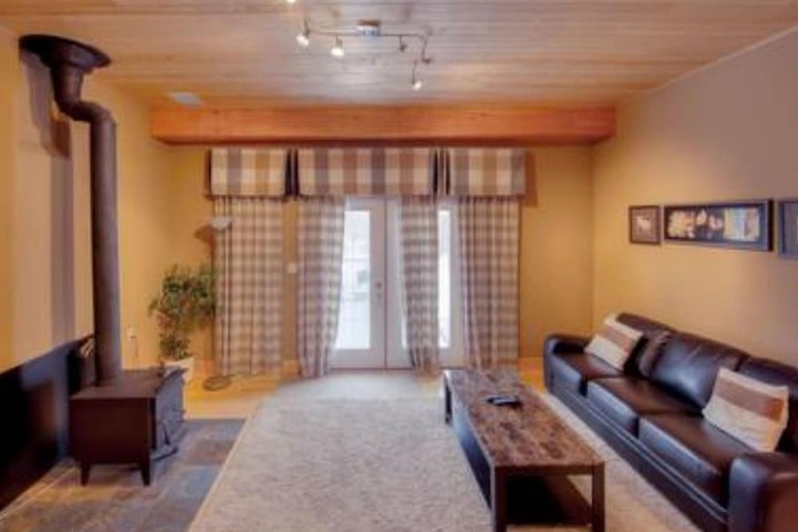 Room 3 of 13