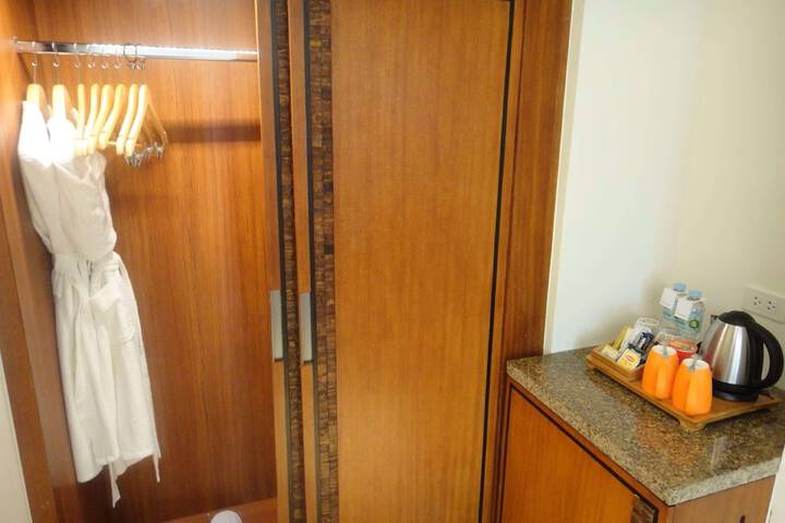 Room 44 of 128