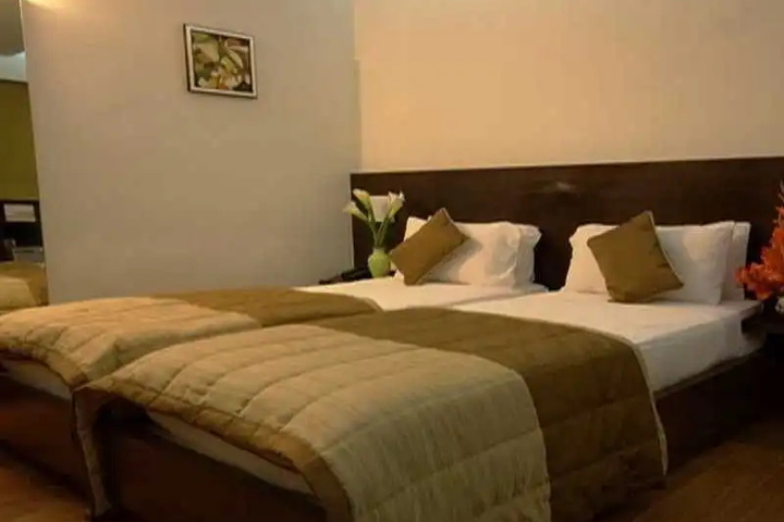 Room 3 of 13