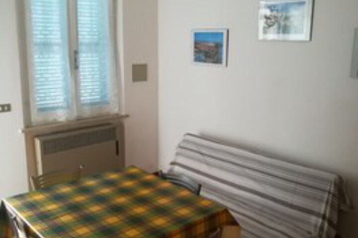 Room 18 of 50