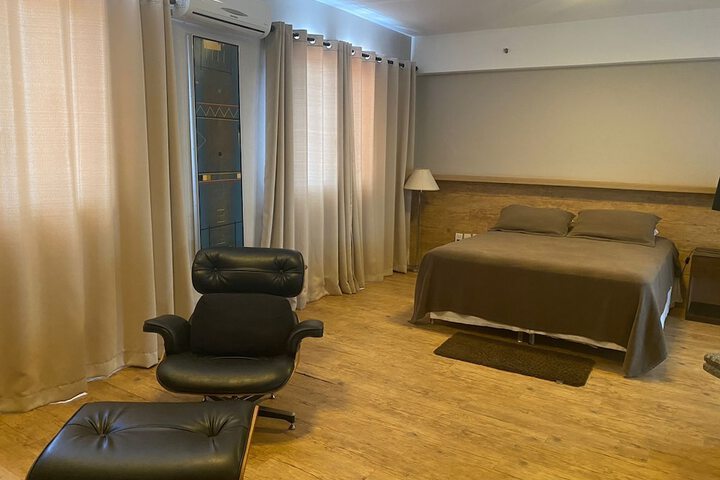 Room 13 of 28