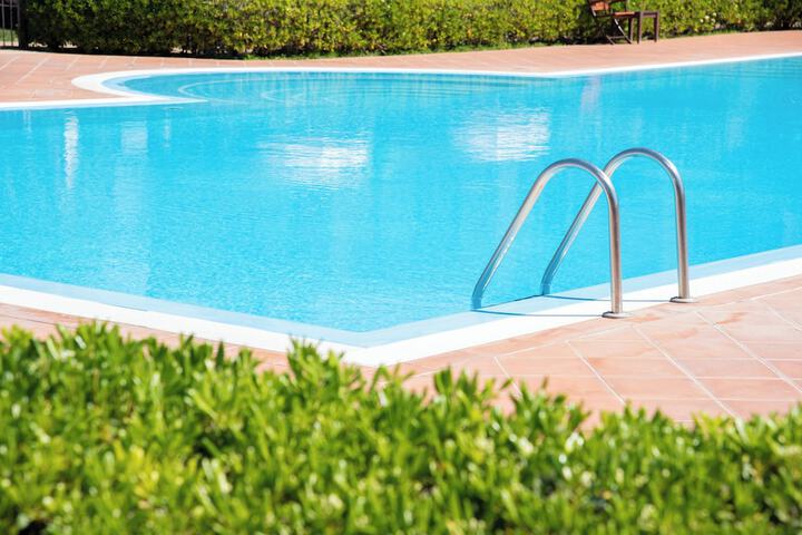 Pool 67 of 115