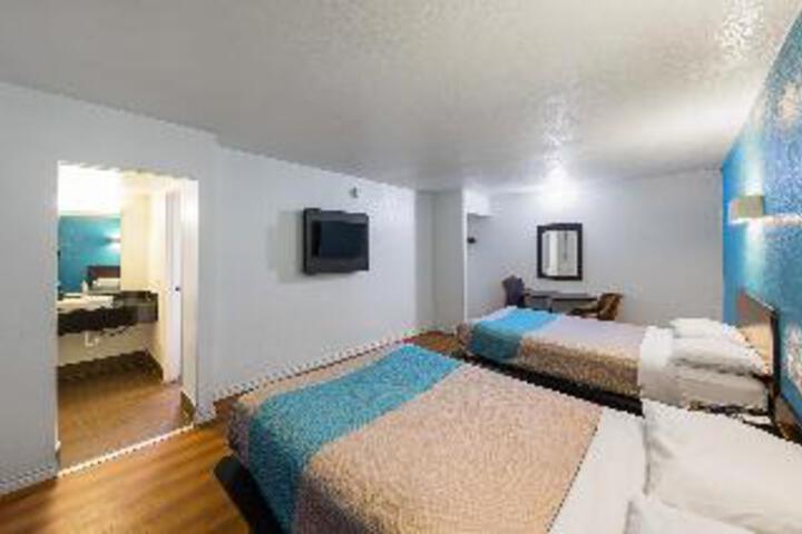Room 35 of 42