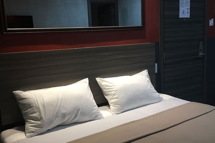 Room 20 of 40