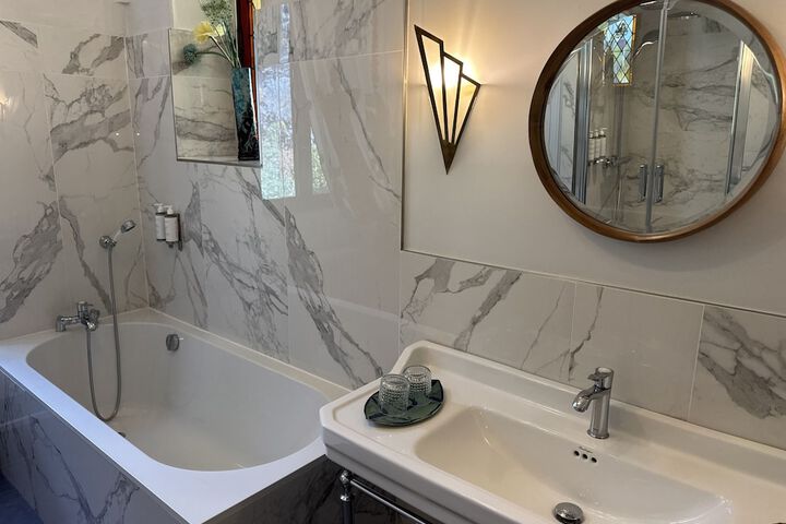 Bathroom Interior Photo