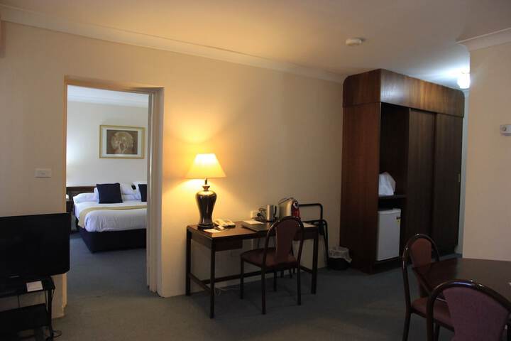 Room 5 of 95