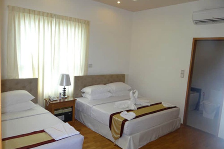 Room 11 of 26