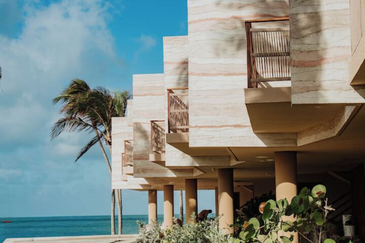 Hotel 78 of 79