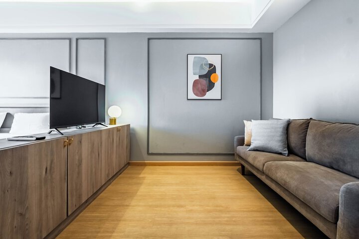 Room 51 of 186