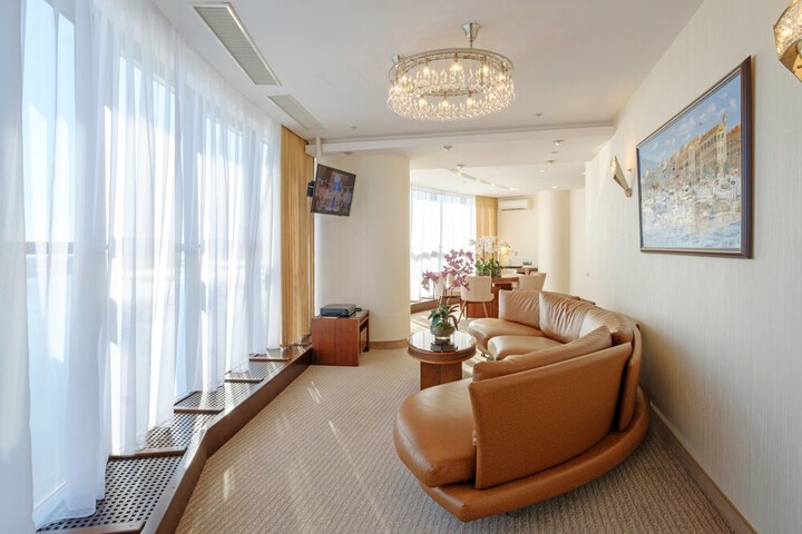 Room 10 of 53