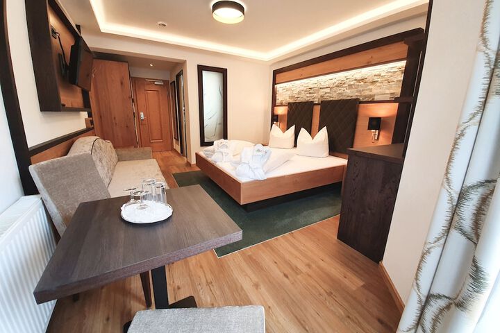 Room 7 of 40