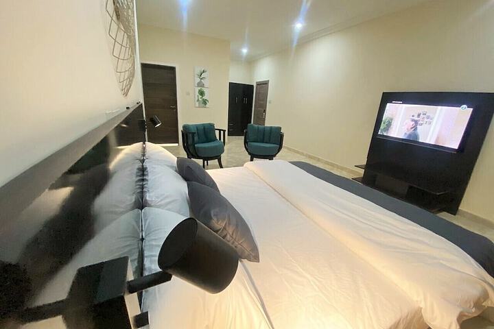 Room 13 of 26