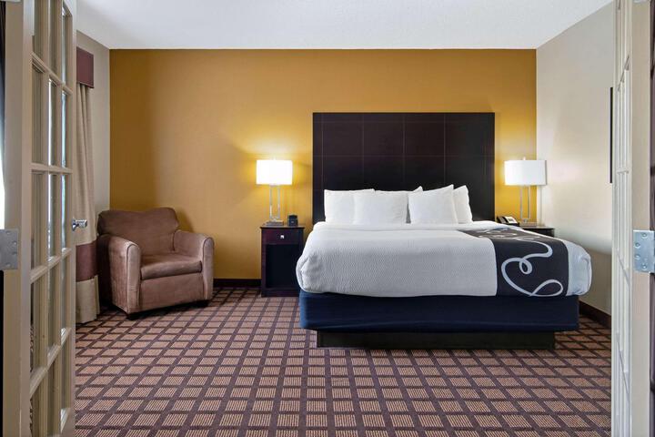 1 King Bed with View (11 of 12)